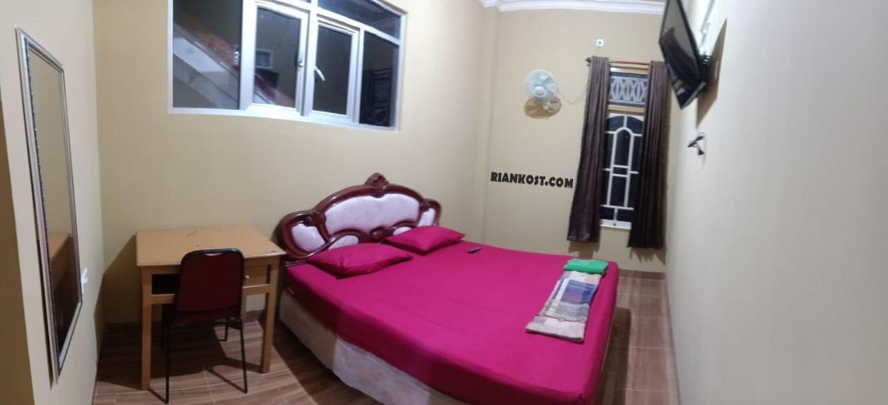 Rian Kost - Murah Pusat Kota Guest house *